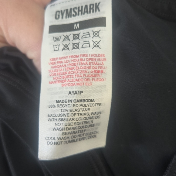 Gym Shark Green Tank Top and Black Long Sleeve Shirt Bundle Of 2  Size M - Picture 4 of 4